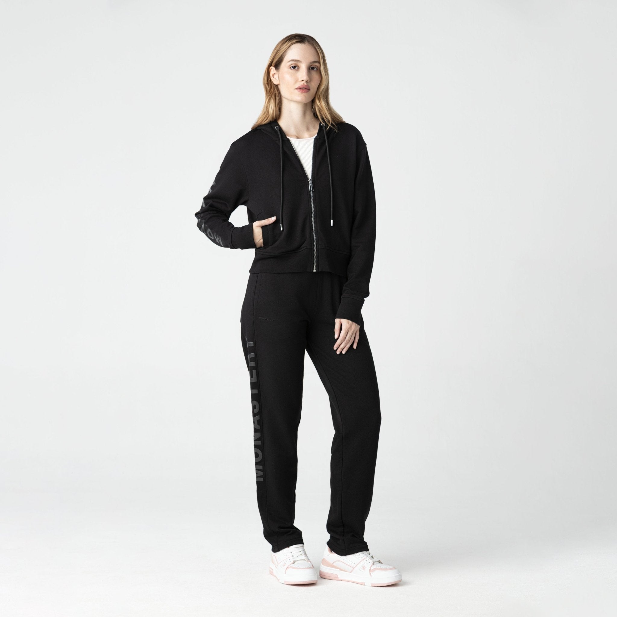 Ropa y accesorios para mujer | Monastery Tienda Oficial – Monastery ...